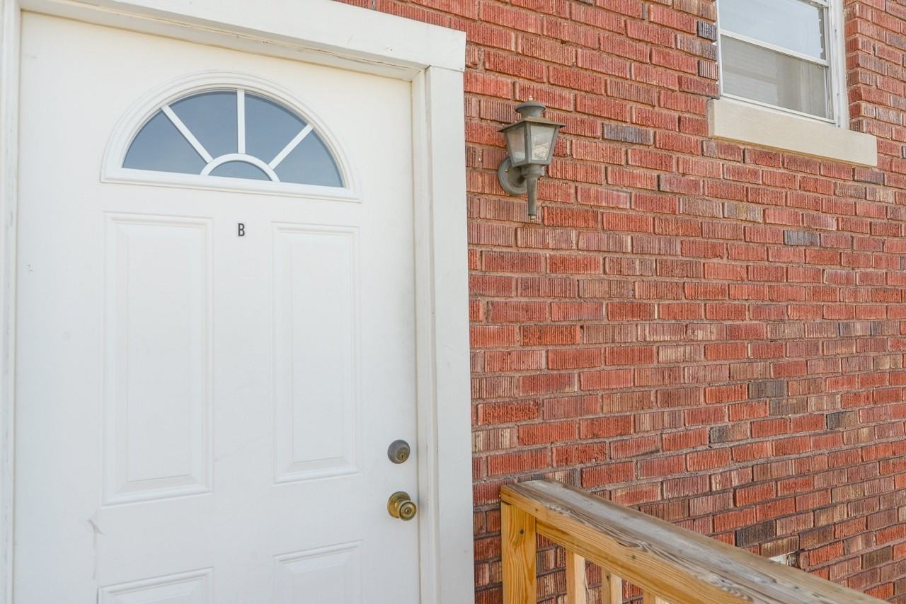 1415 W Main St #B - Photo 5 of 15