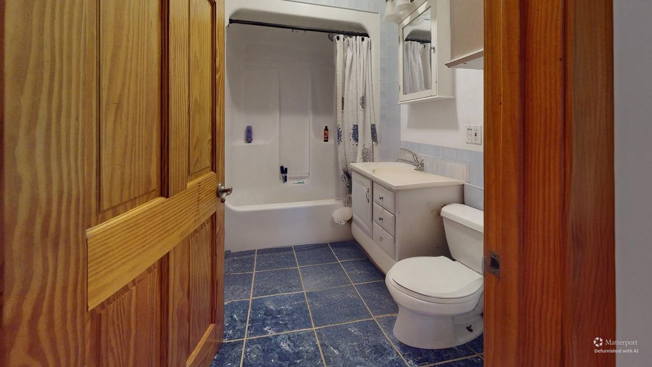 47 Rockwell St #49 - Photo 2 of 13