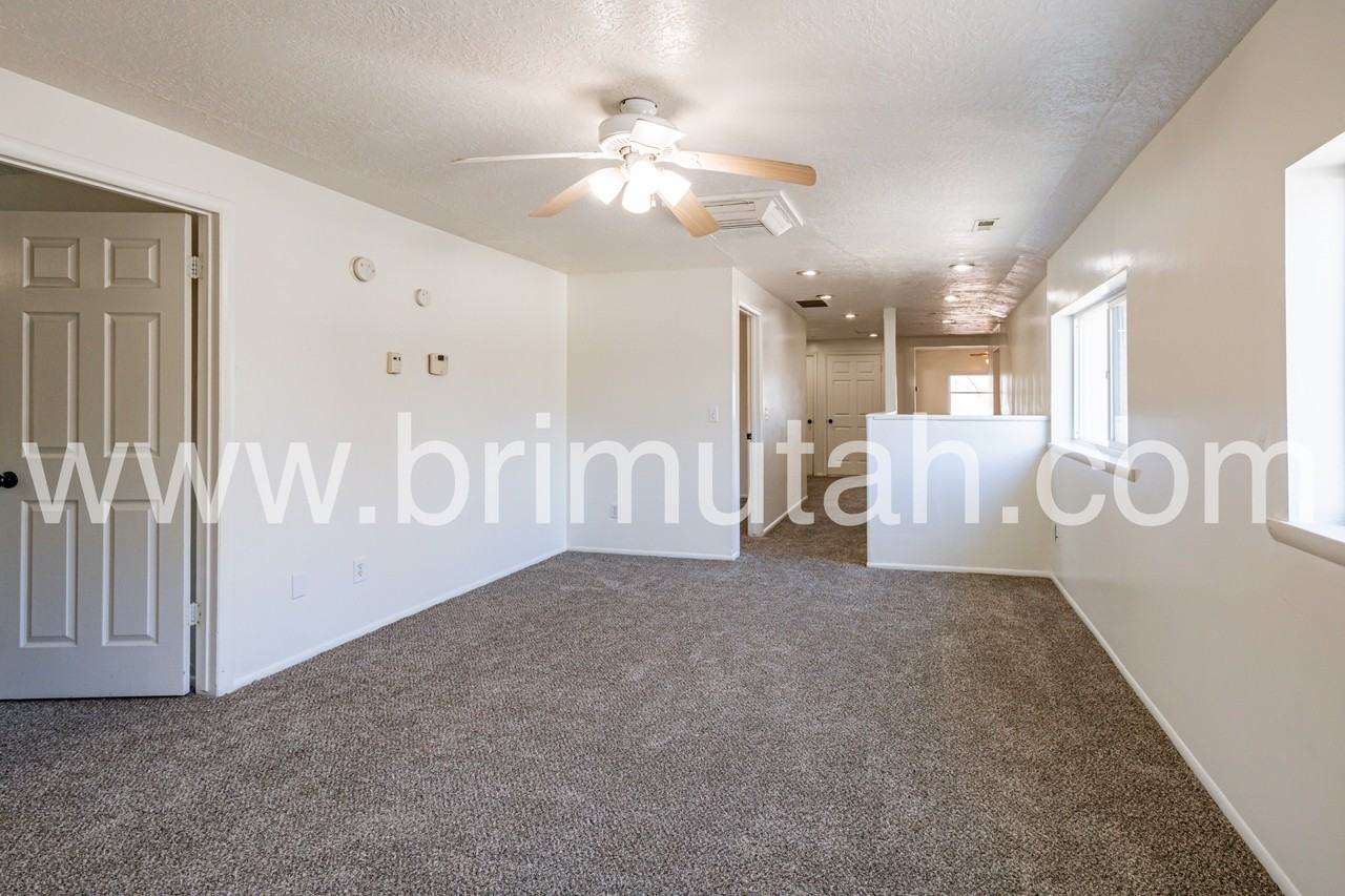 3738 S St #A - Photo 3 of 26