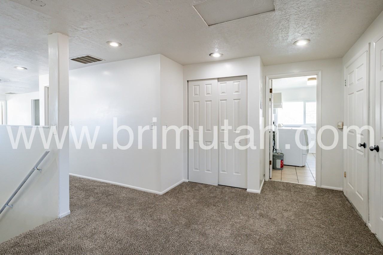 3738 S St #A - Photo 3 of 26