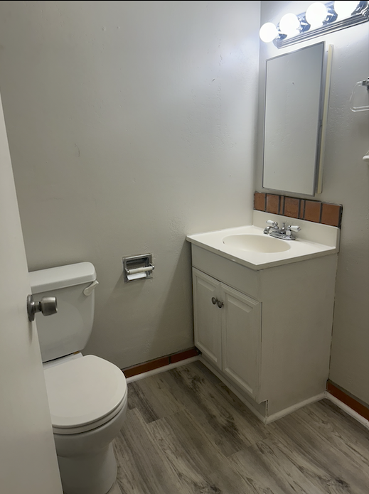 320 E Willetta St #07 - Photo 2 of 19