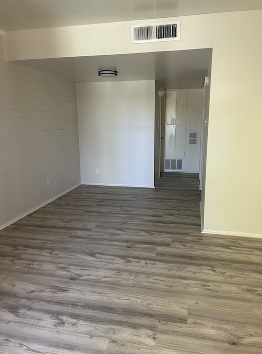 320 E Willetta St #07 - Photo 3 of 19