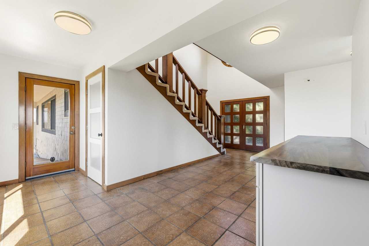 129 Archer Dr - Photo 6 of 43