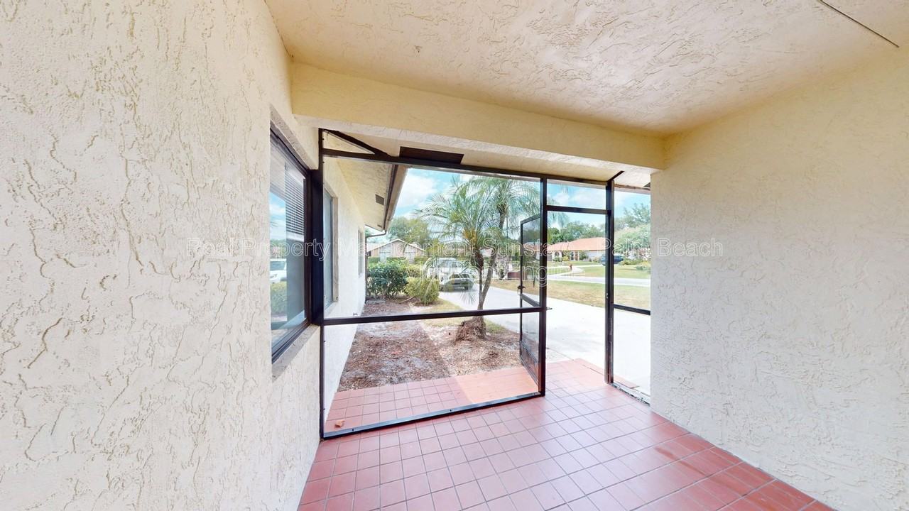 609 White Water Dr - Photo 4 of 22