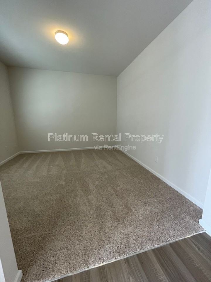 74 Hampton Ridge Way - Photo 4 of 31