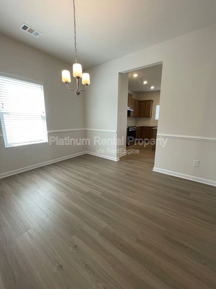 74 Hampton Ridge Way - Photo 6 of 31