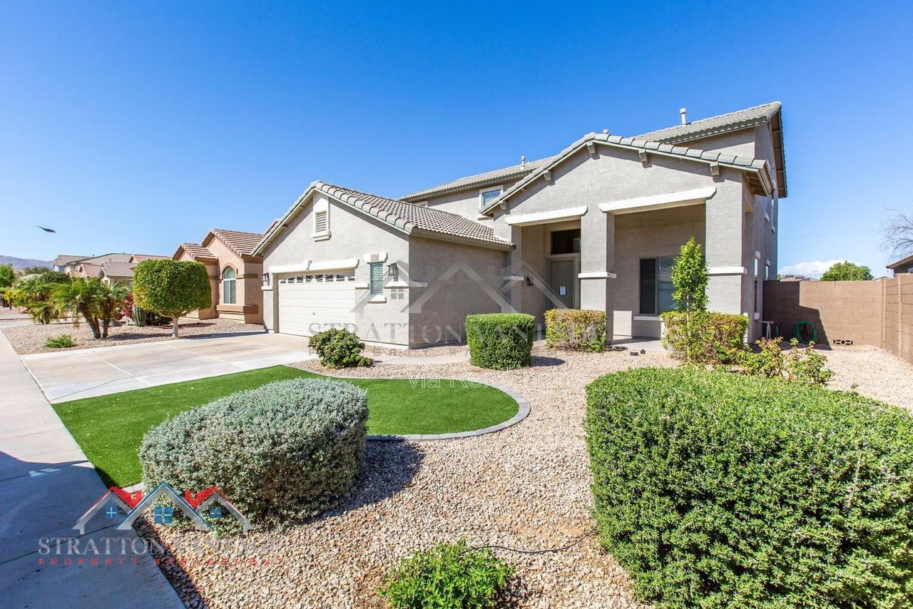 17932 W Caribbean Ln - Photo 2 of 50