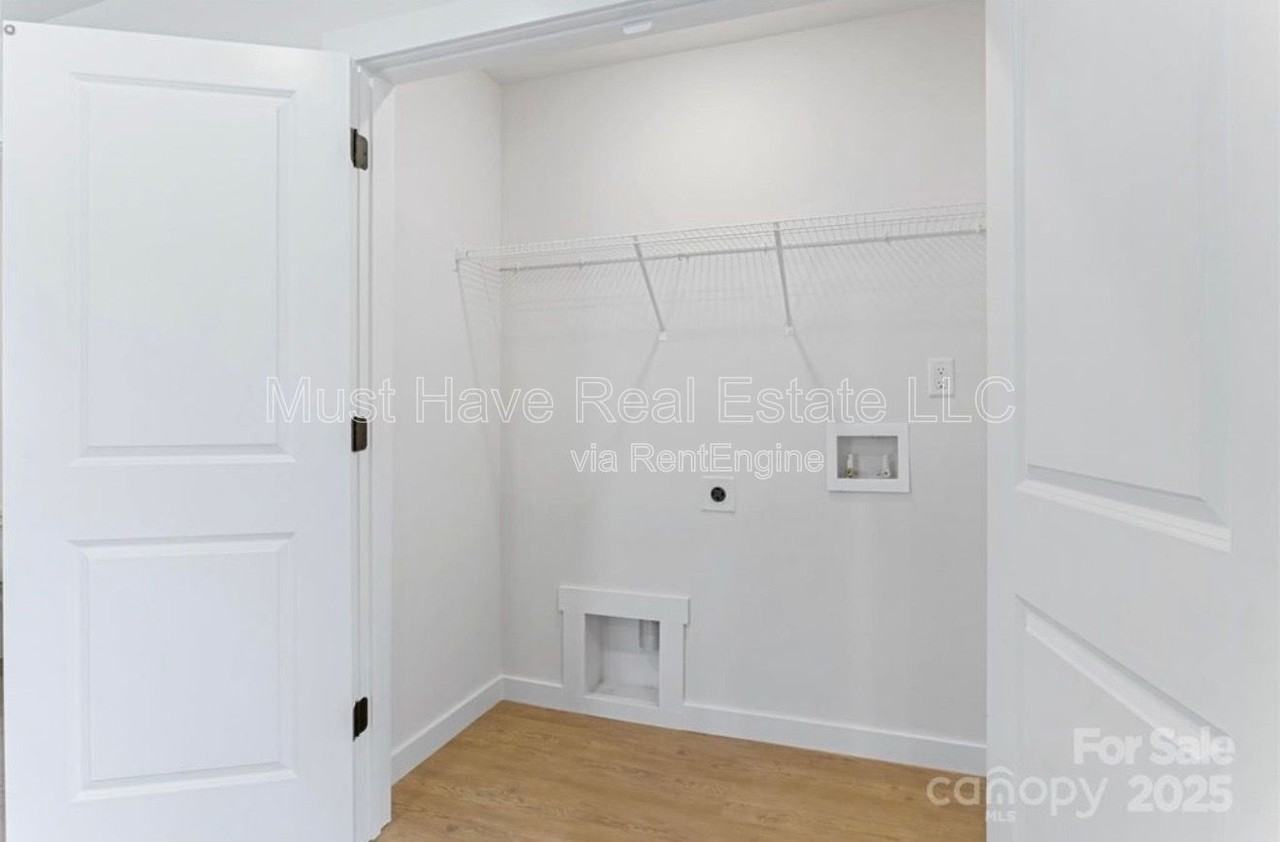 117 3rd Ave Se #1 - Photo 5 of 20