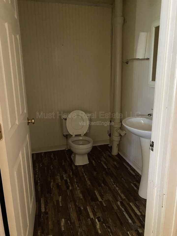 1627 B Ave Se - Photo 7 of 12