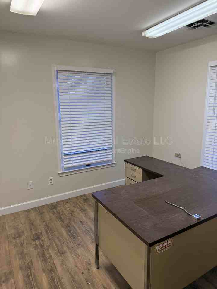 518 4th St Sw #1 - Photo 5 of 10