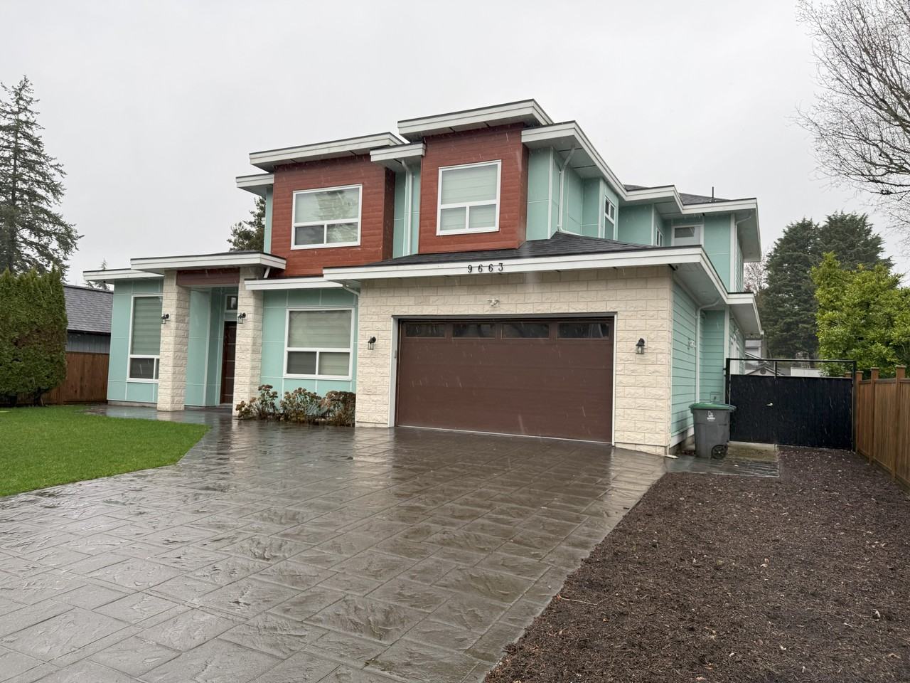 9663 153A Street - Photo 2 of 16