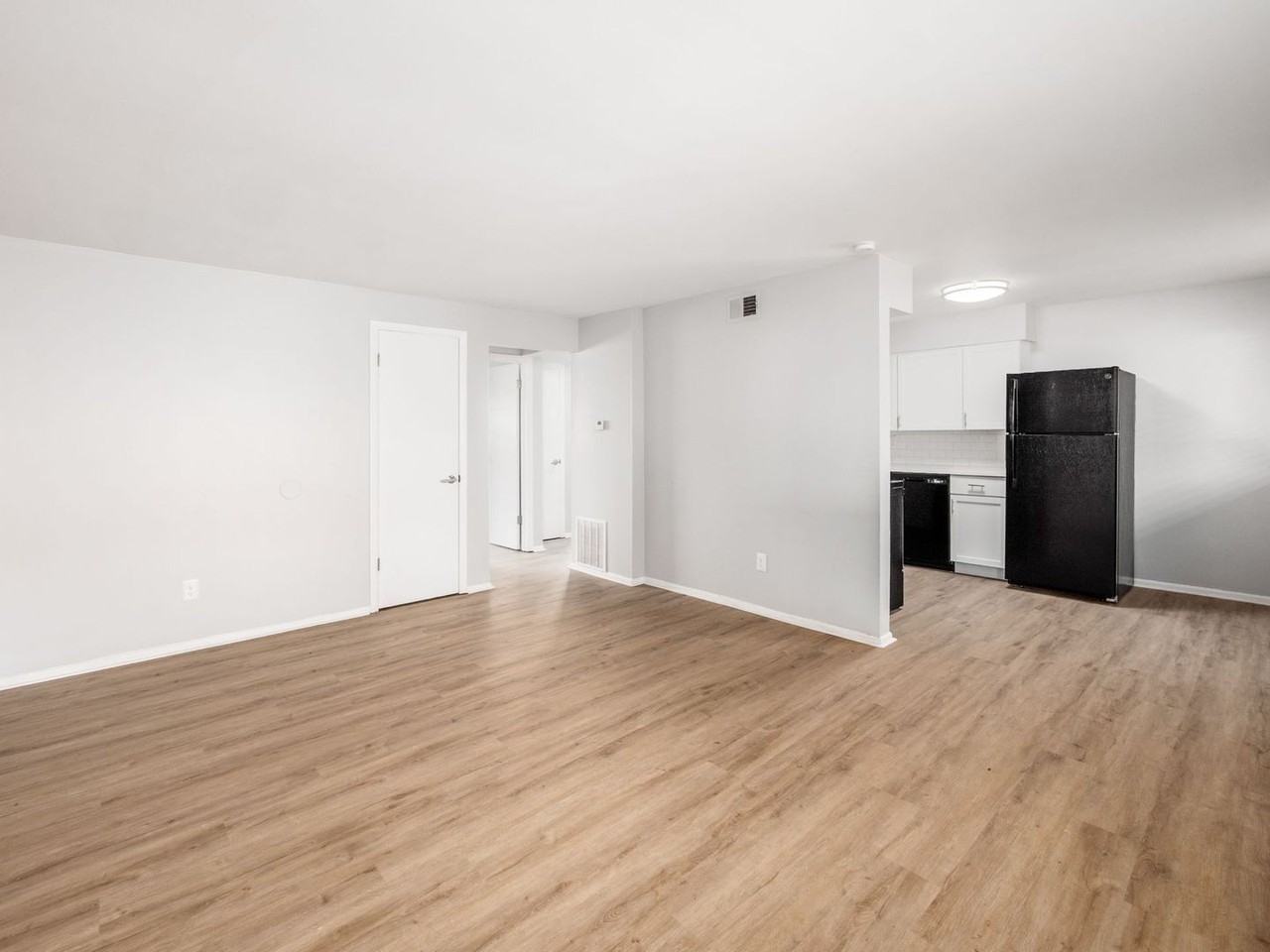 593 Riverview Dr #D - Photo 5 of 21