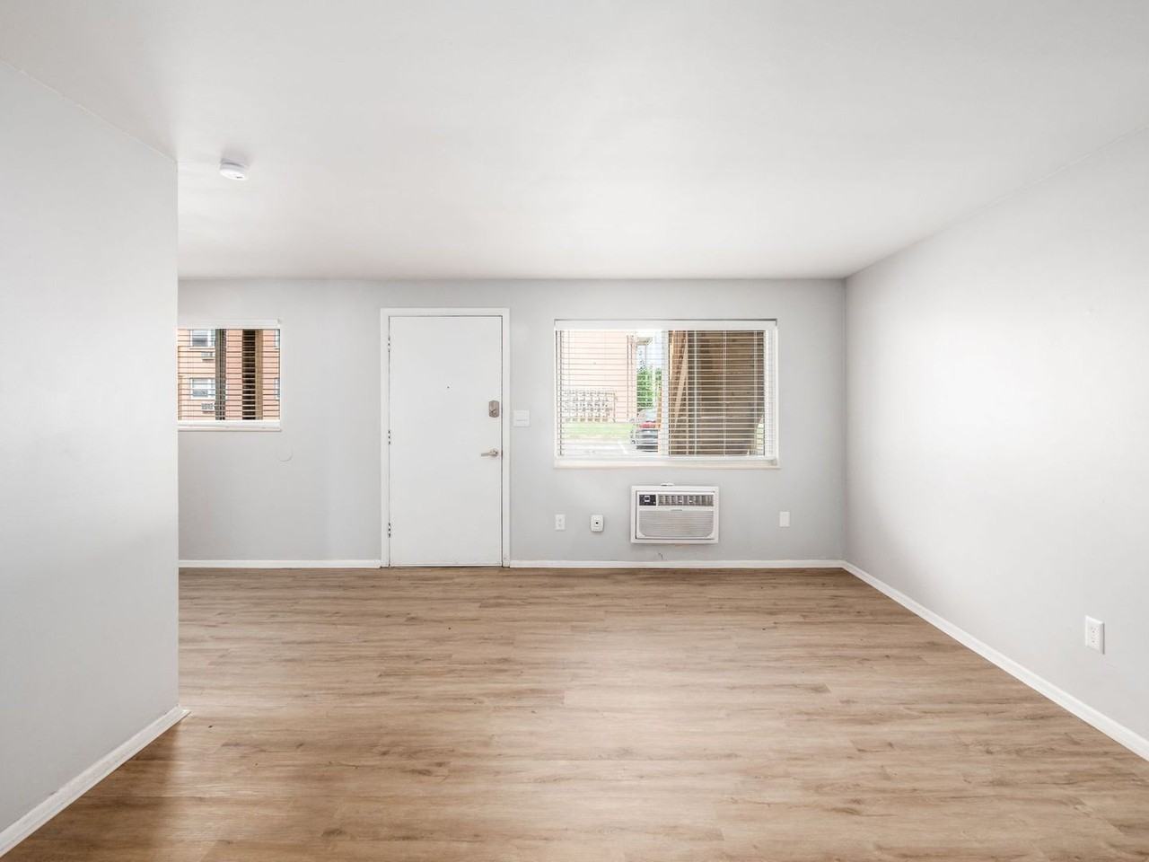 593 Riverview Dr #D - Photo 7 of 21