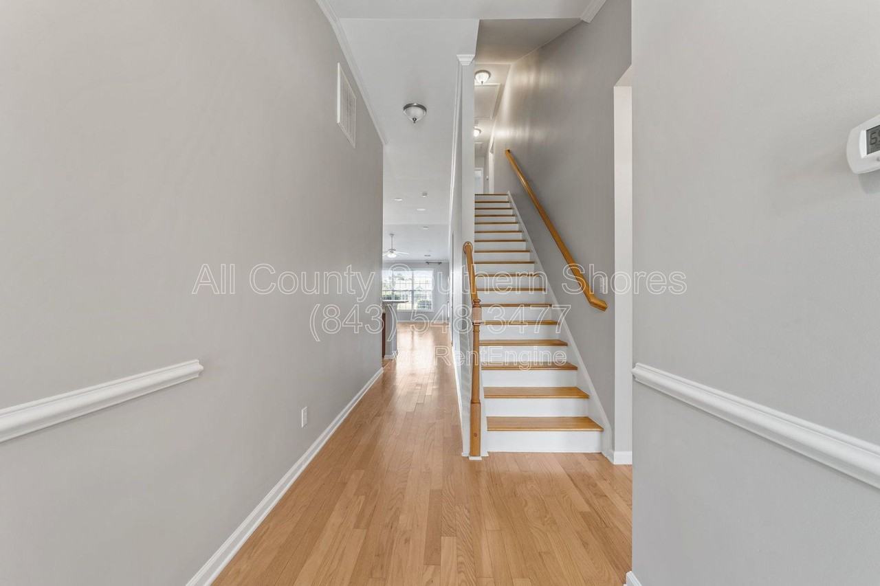 264 Viareggio Rd - Photo 5 of 50