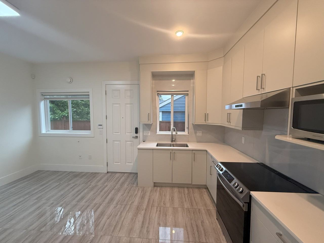 9663 153A Street - Photo 3 of 16