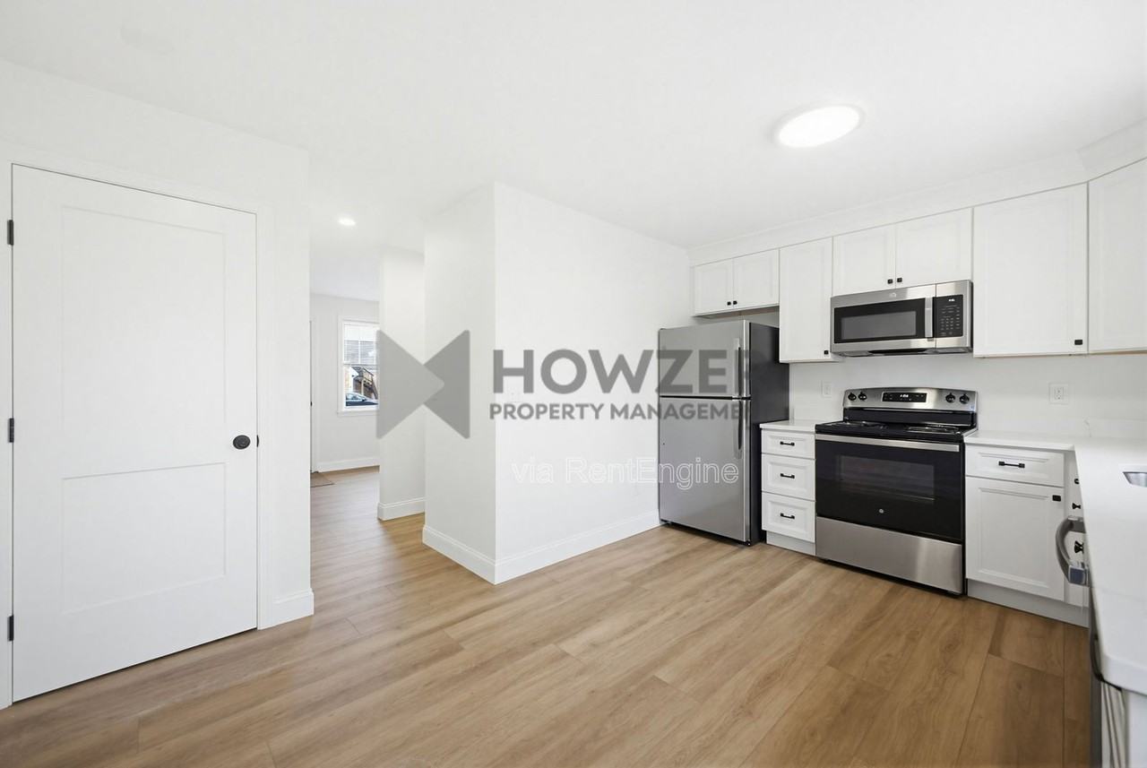 24 Crocker St #C1 - Photo 4 of 24