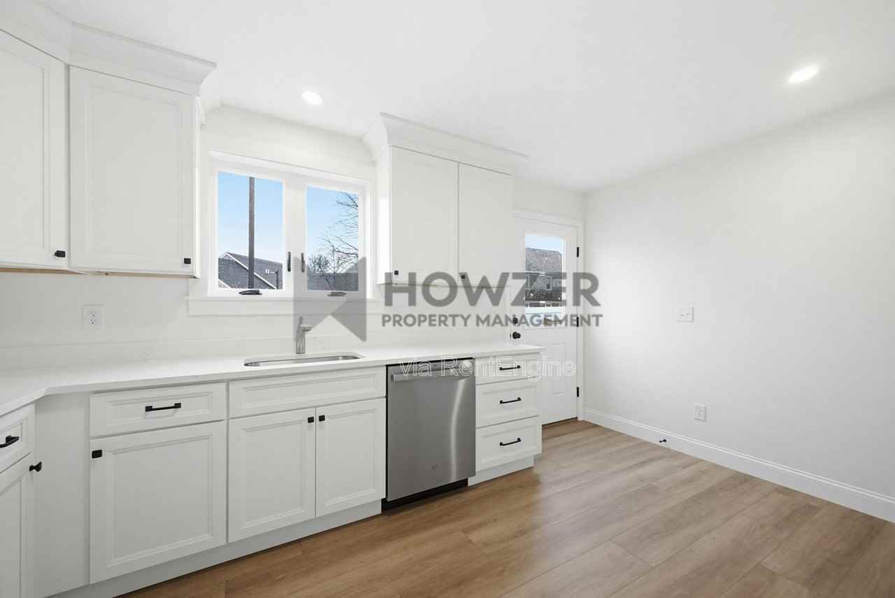 24 Crocker St #C1 - Photo 5 of 24