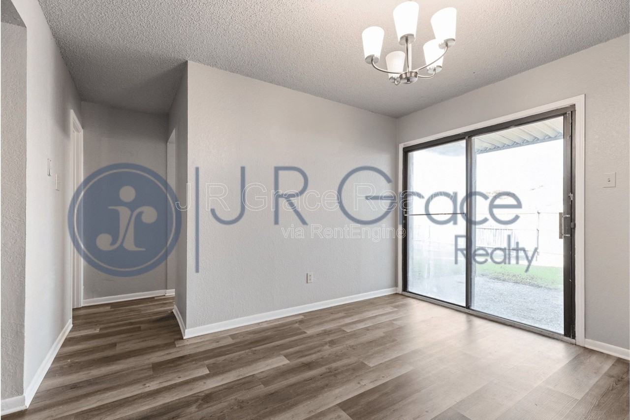 1304 Chapel Creek Rd - Photo 7 of 23