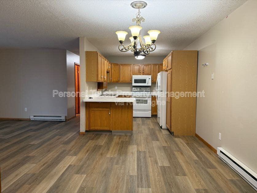 2736 33 1/2 Ave S - Photo 5 of 45