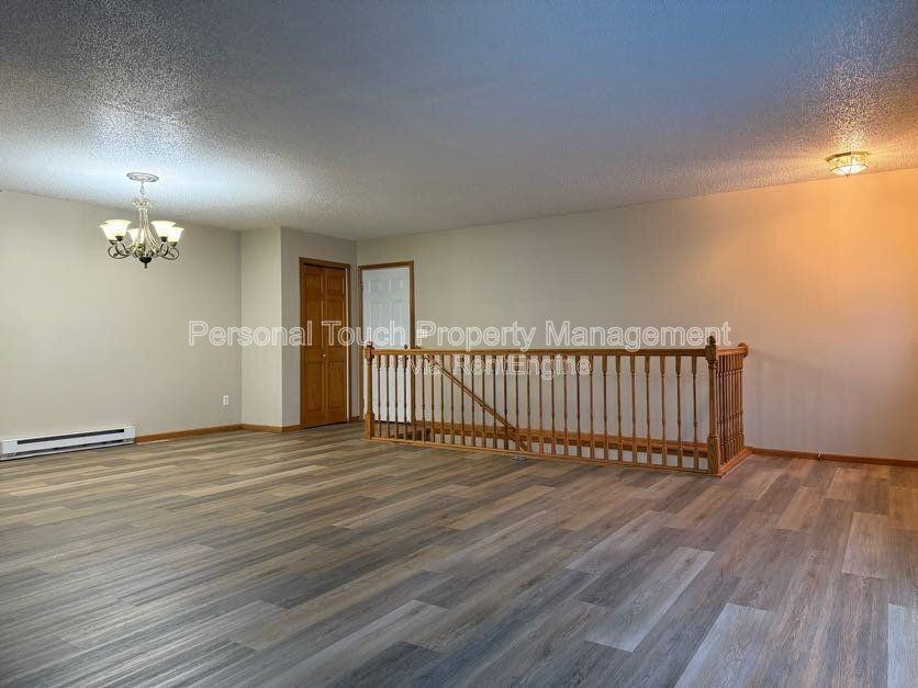 2736 33 1/2 Ave S - Photo 6 of 45