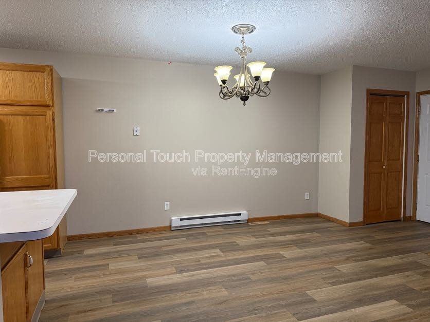 2736 33 1/2 Ave S - Photo 7 of 45