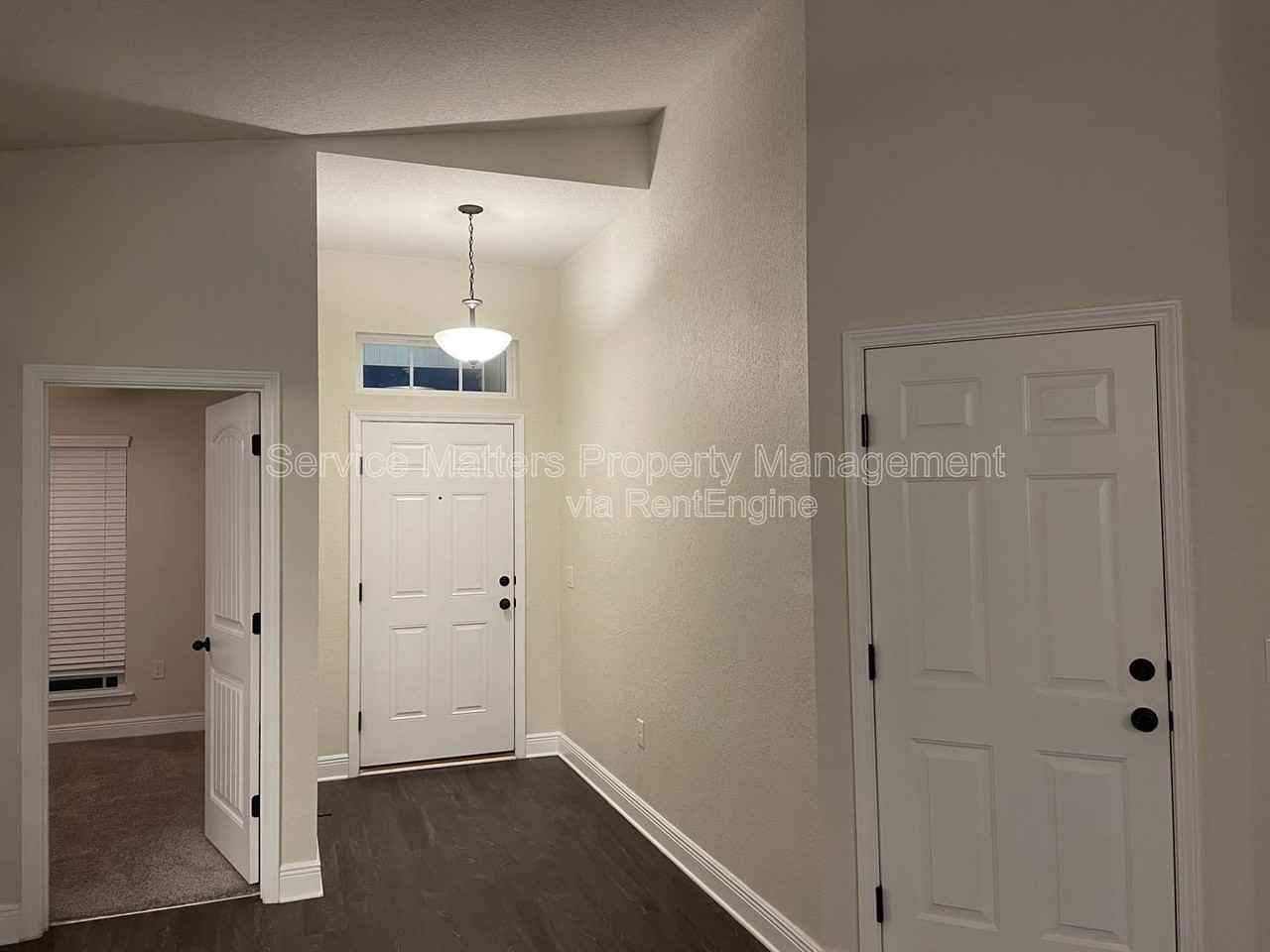 5157 Peach Dr - Photo 3 of 32