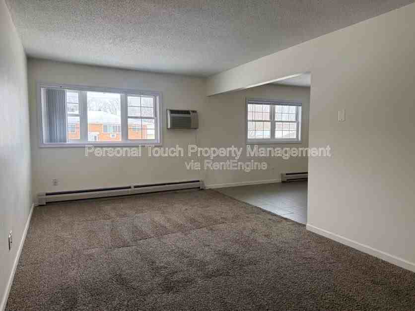 912 18 1/2 St S #3 - Photo 2 of 17