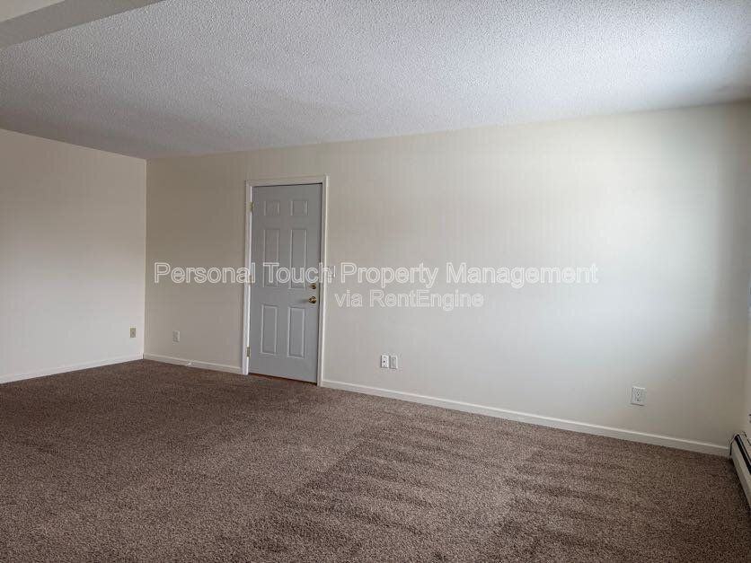 912 18 1/2 St S #3 - Photo 6 of 17