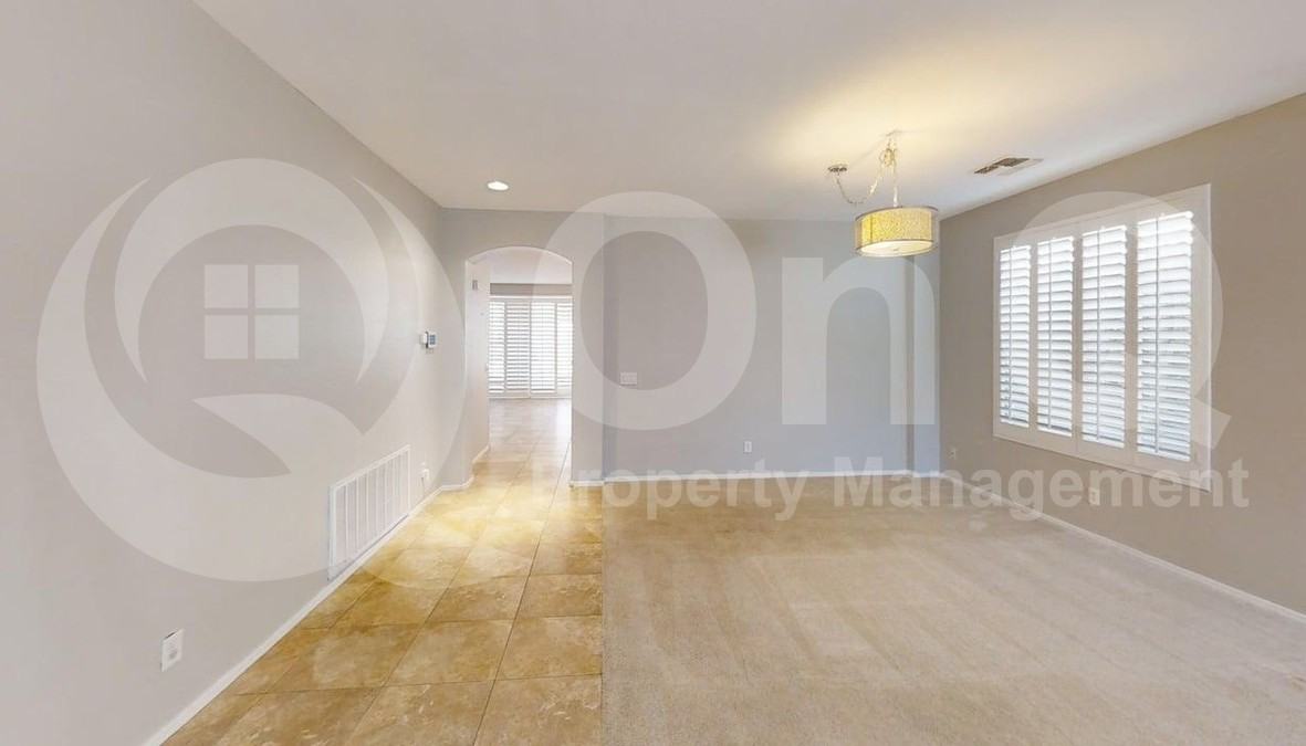 3114 W Languid Ln - Photo 5 of 31