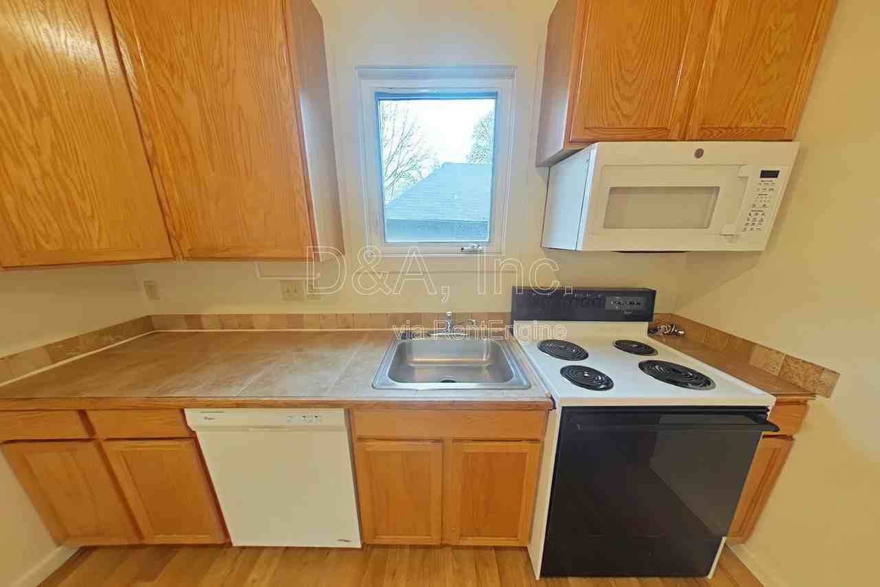 1363 Nw Monroe Ave #1 - Photo 3 of 9