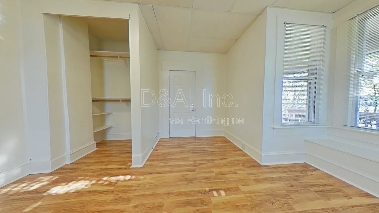 1363 Nw Monroe Ave #1 - Photo 4 of 9