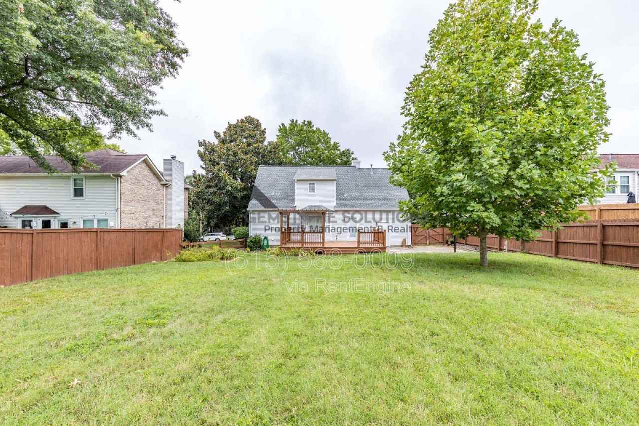 1135 Wedgewood Dr - Photo 7 of 32