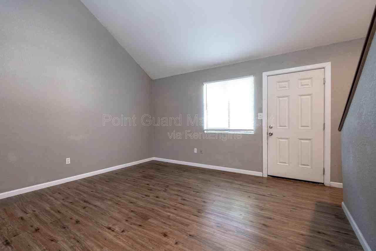 3032 N Arkansas Ave #3 - Photo 6 of 29