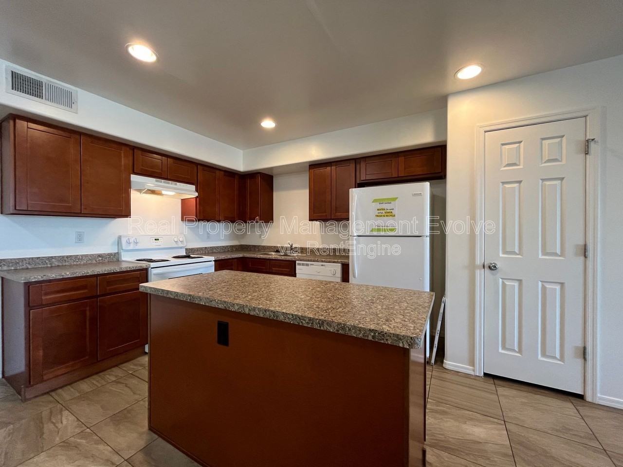 10402 N 9th Ave #1 - Photo 5 of 19