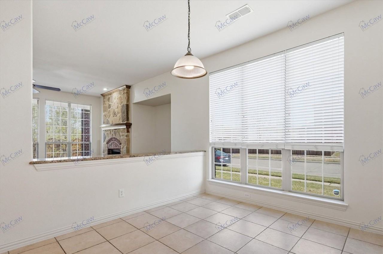 1021 Ellis Way - Photo 7 of 22