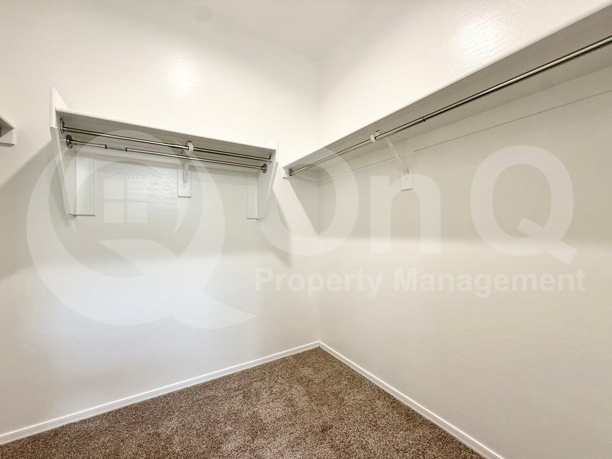 35408 W San Alvarez Ave - Photo 3 of 45