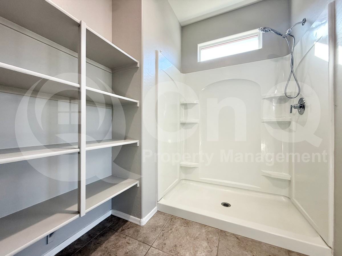 35408 W San Alvarez Ave - Photo 4 of 45