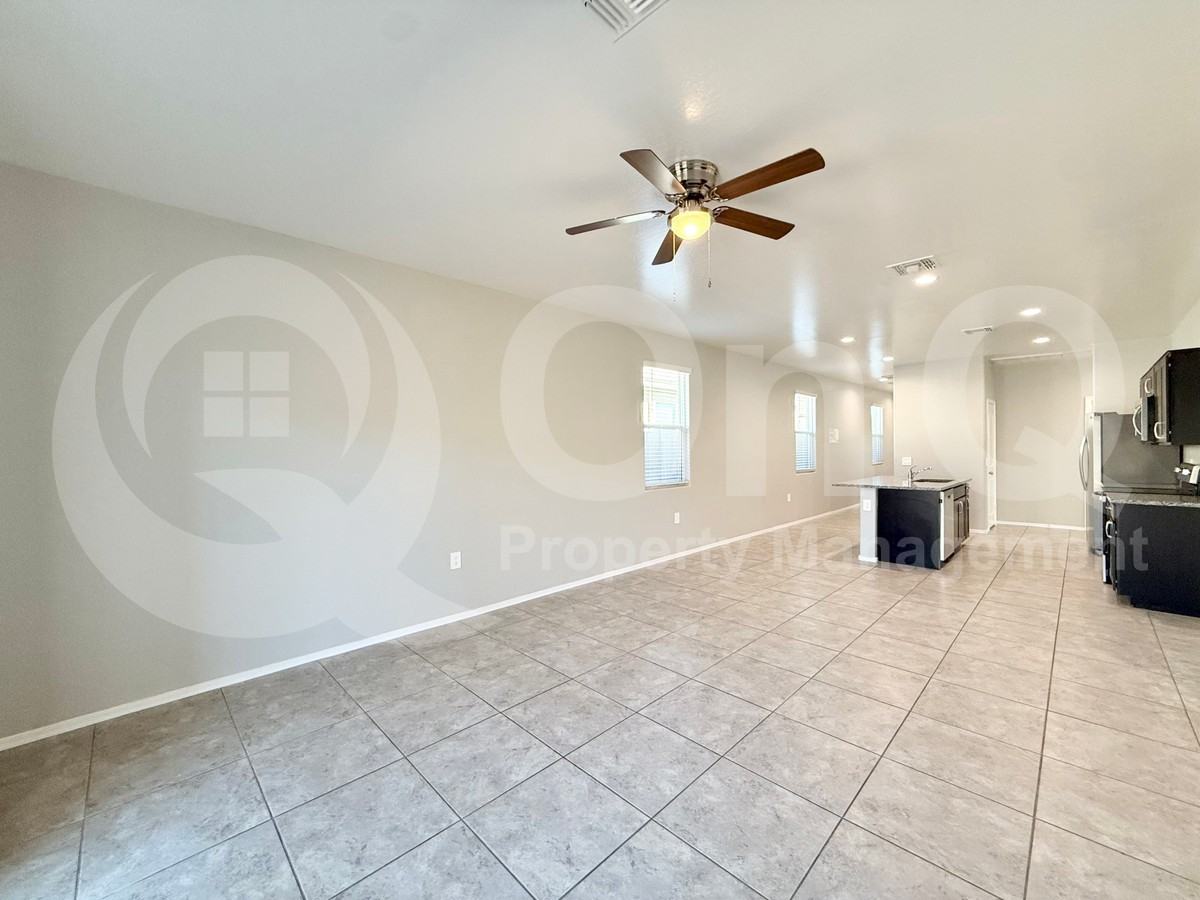 35408 W San Alvarez Ave - Photo 7 of 45