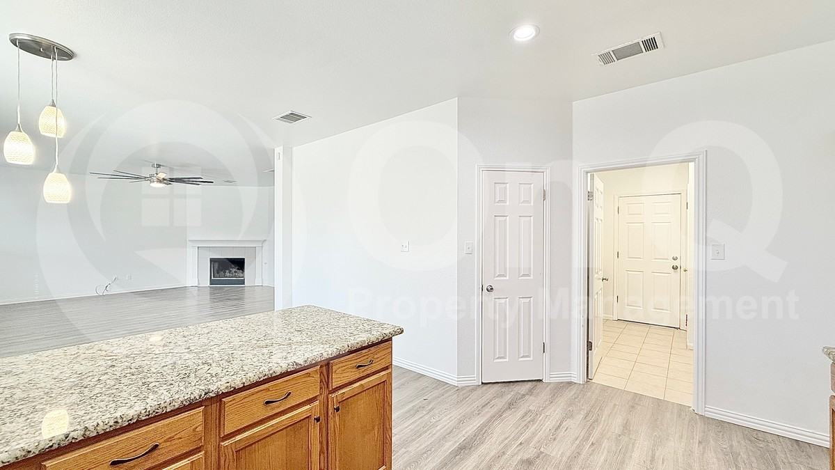 2302 Boulder Run - Photo 5 of 20