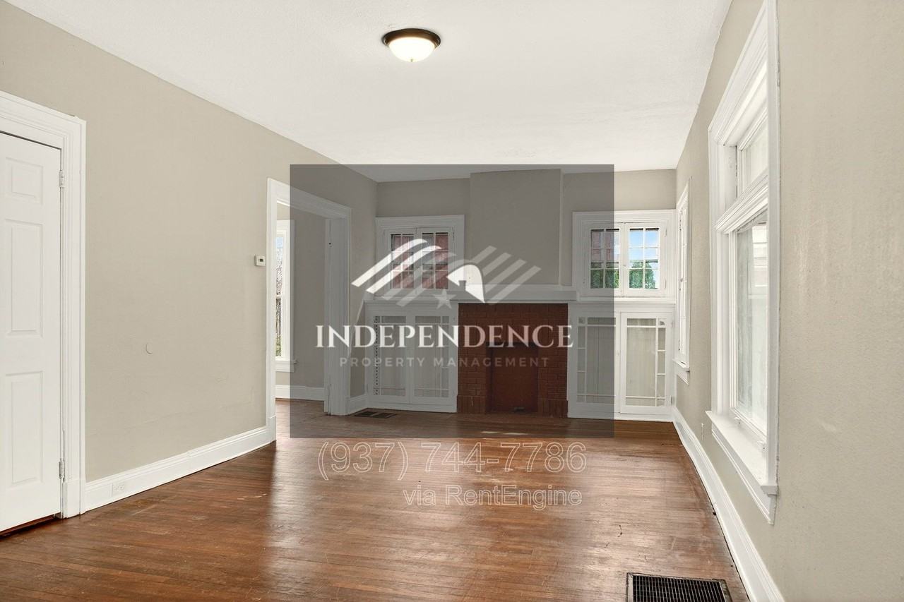 102 Rockwood Ave - Photo 3 of 16