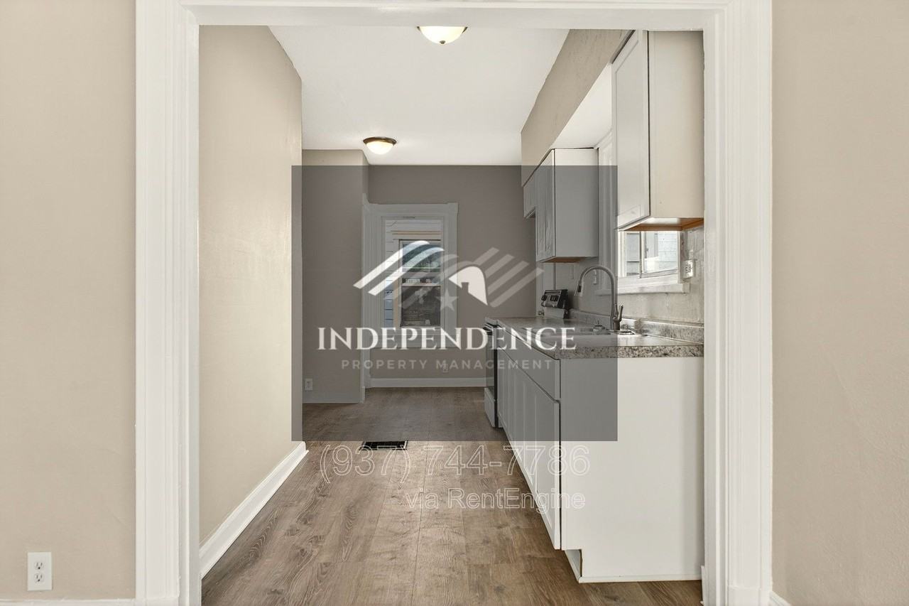 102 Rockwood Ave - Photo 5 of 16