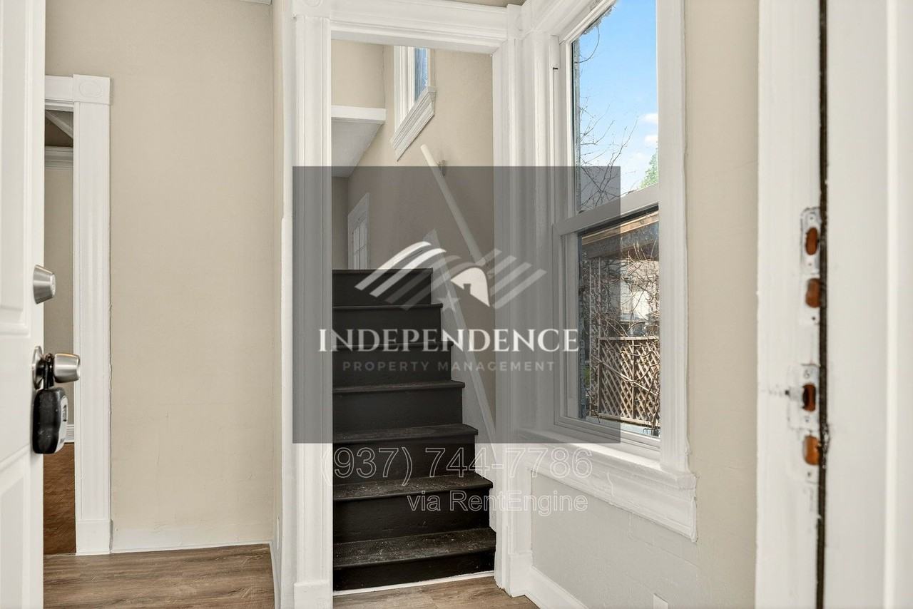 102 Rockwood Ave - Photo 7 of 16