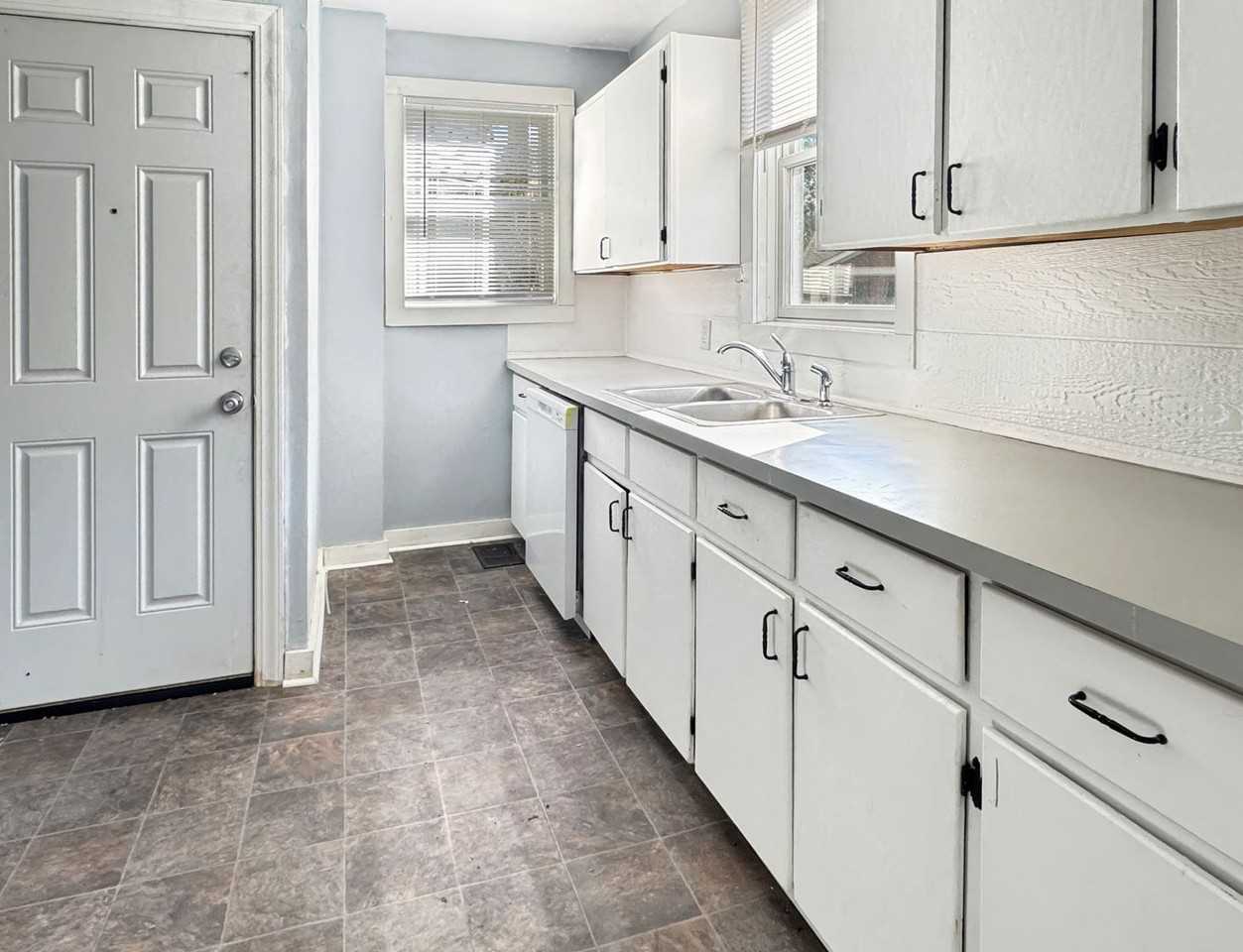 750 Lake Dr Se #1 - Photo 2 of 7