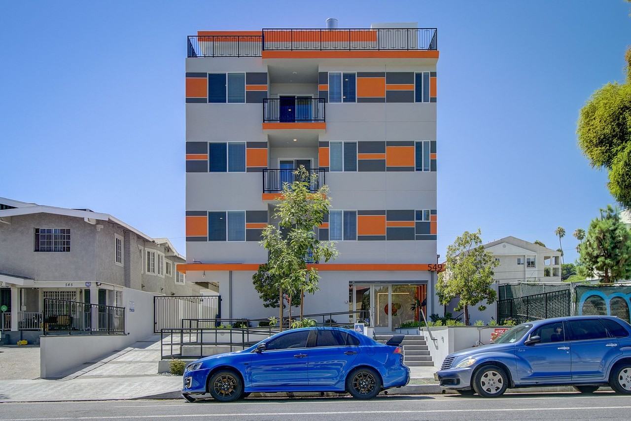 ST Living at 549 N Heliotrope Dr | Fresh &  Modern for the Best of LA Living! - Photo 5 of 24