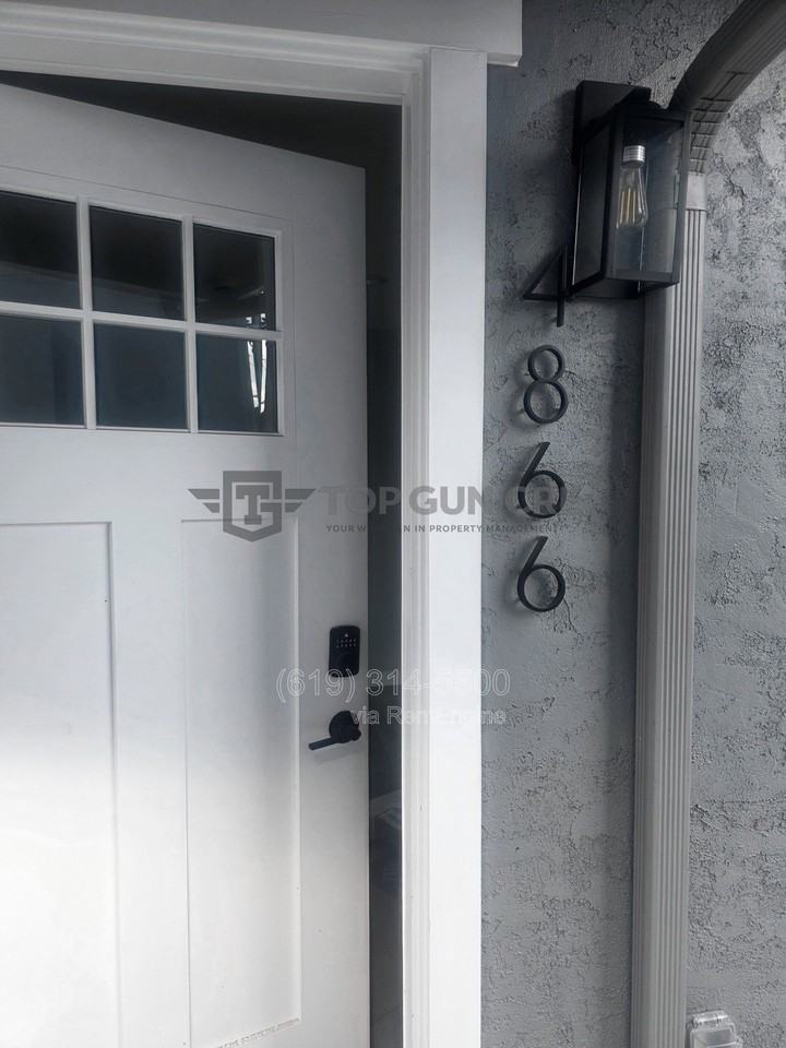 4866 Fond Du Lac Ct #103