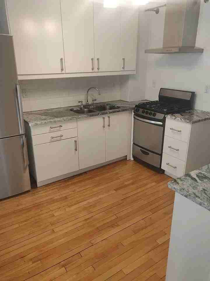 1907 11th Ave S #3 - Photo 2 of 21