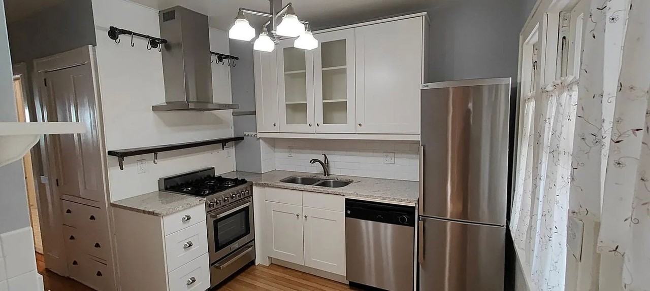 1907 11th Ave S #3 - Photo 5 of 21