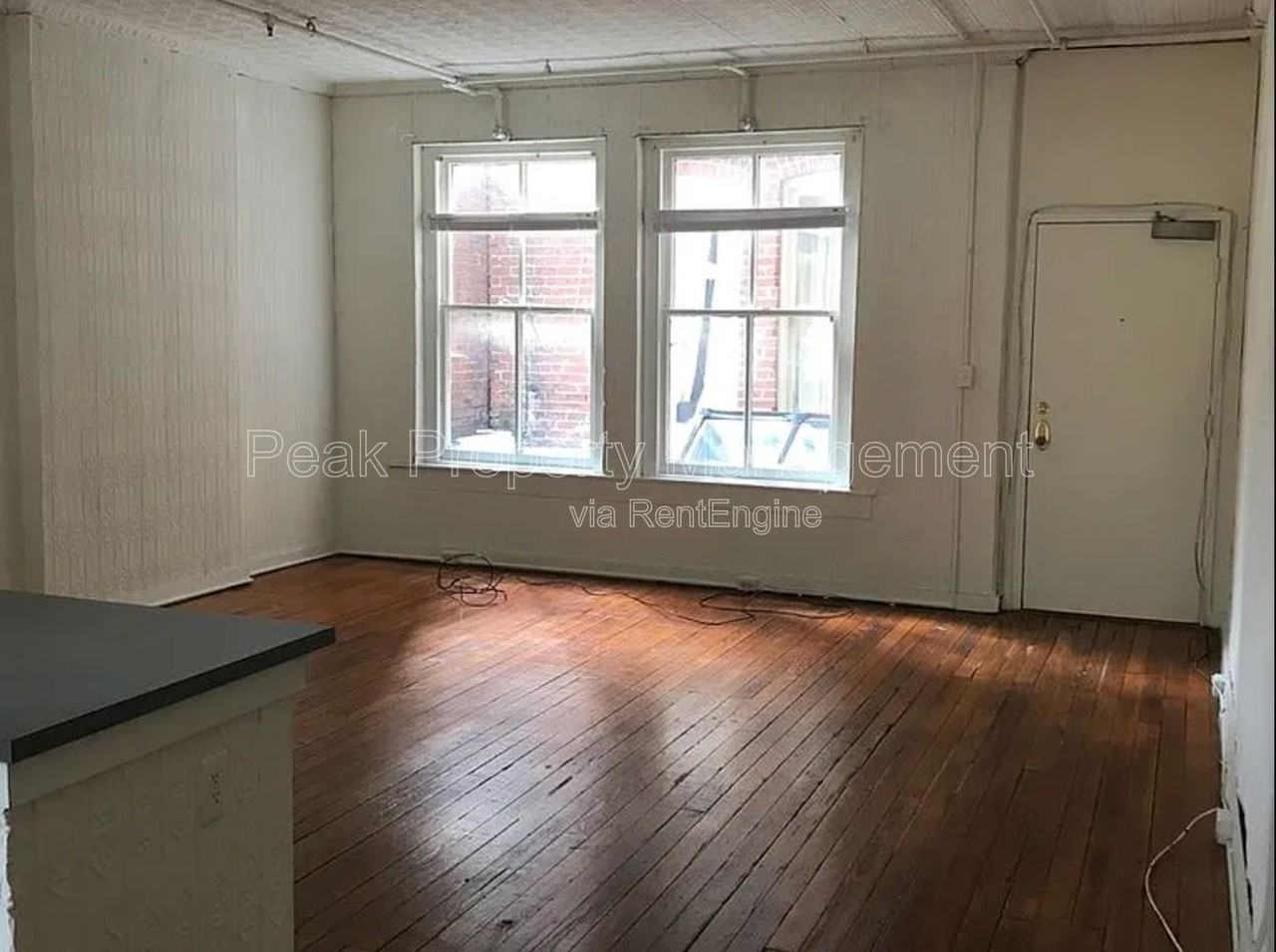 308 W Broad St #B - Photo 3 of 9