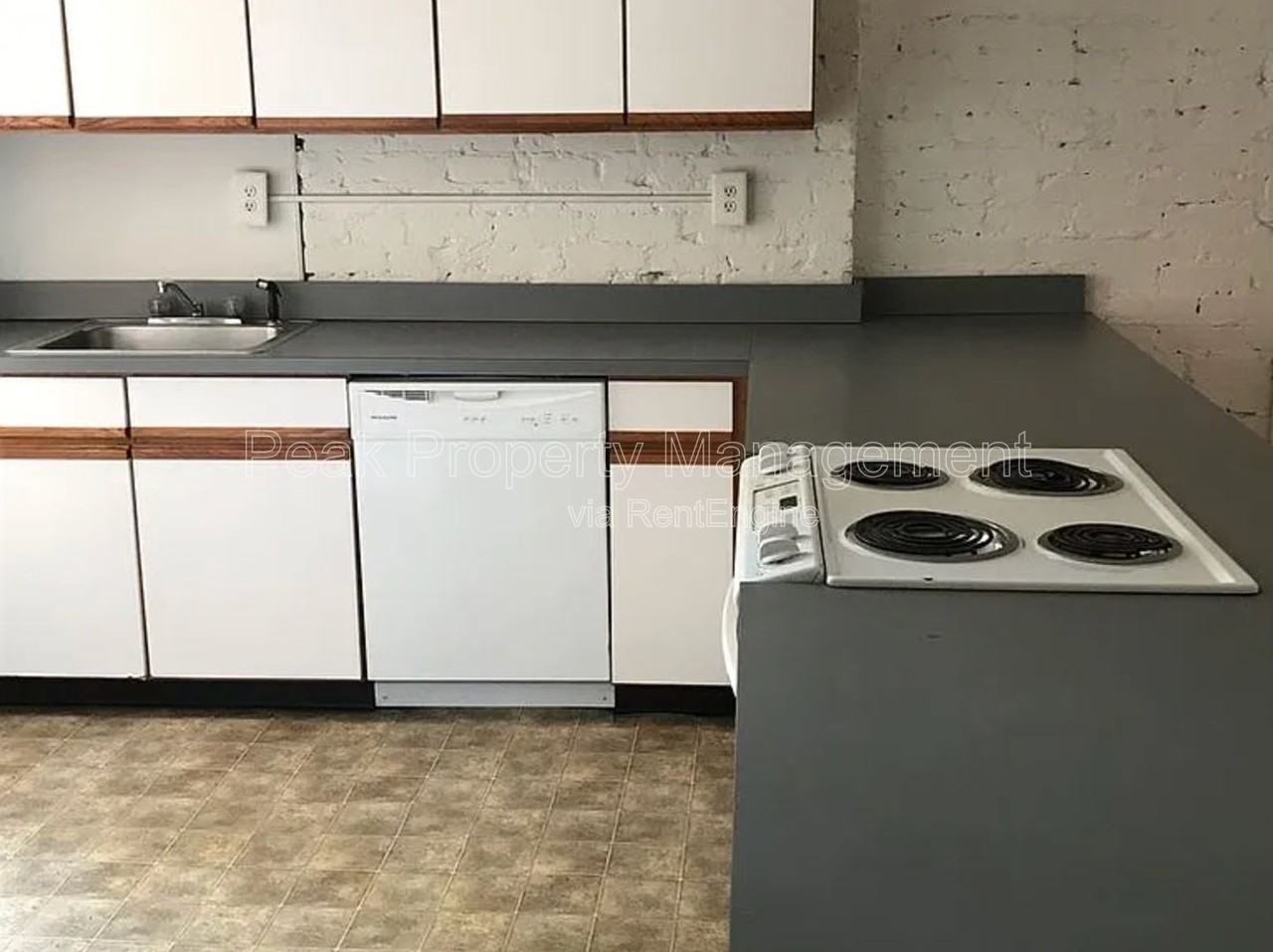 308 W Broad St #B - Photo 6 of 9