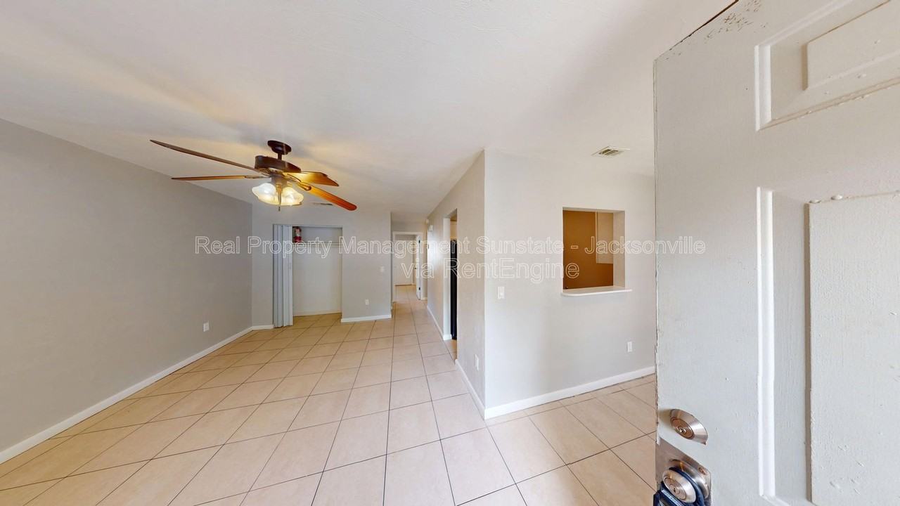 1010 Bronson St #3 - Photo 2 of 16